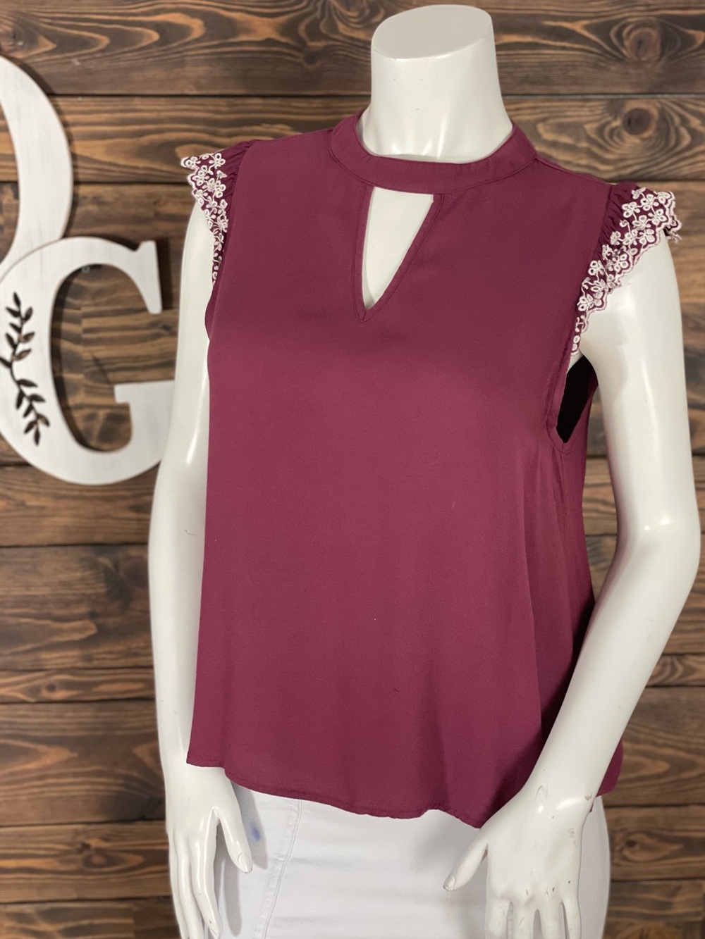 Sybilla‎ | Crochet Scalloped Flutter Lace Cap Sleeve Keyhole High Neck Blouse